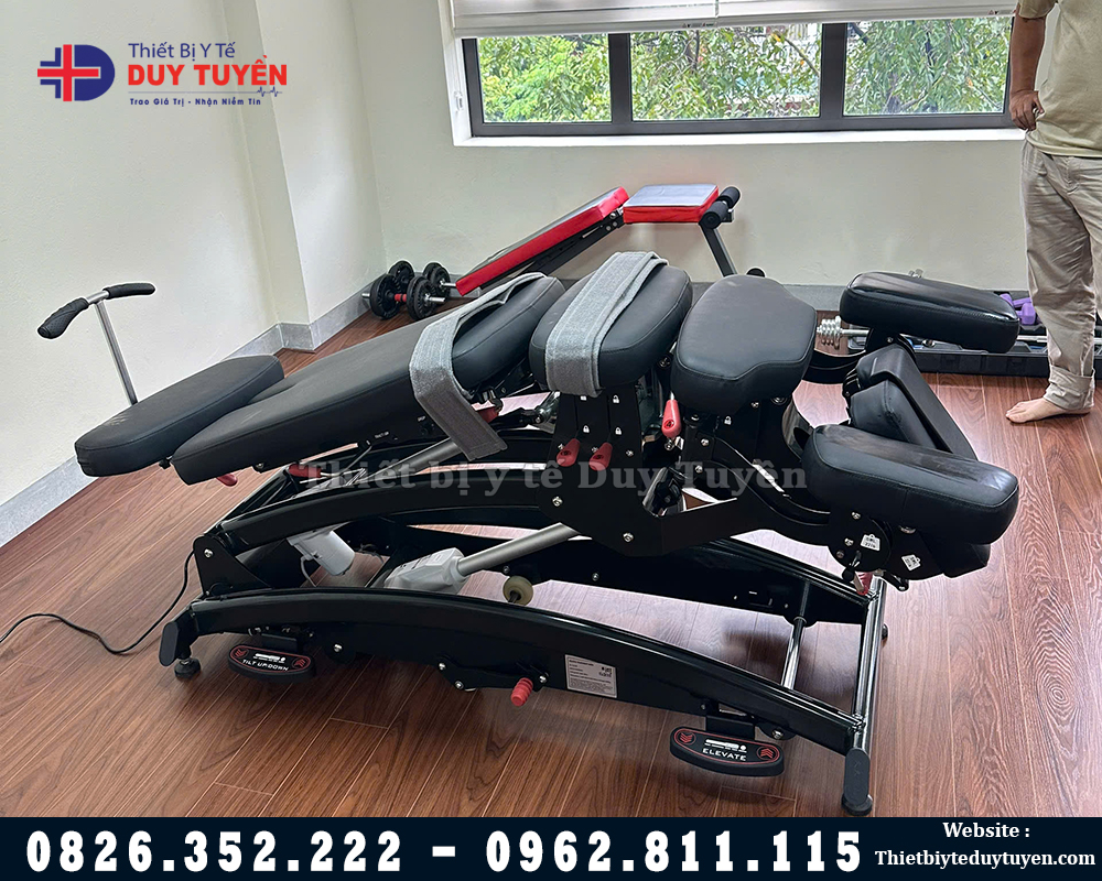 giao và hướng dẫn sử dụng giường nắn chỉnh CY-C113E